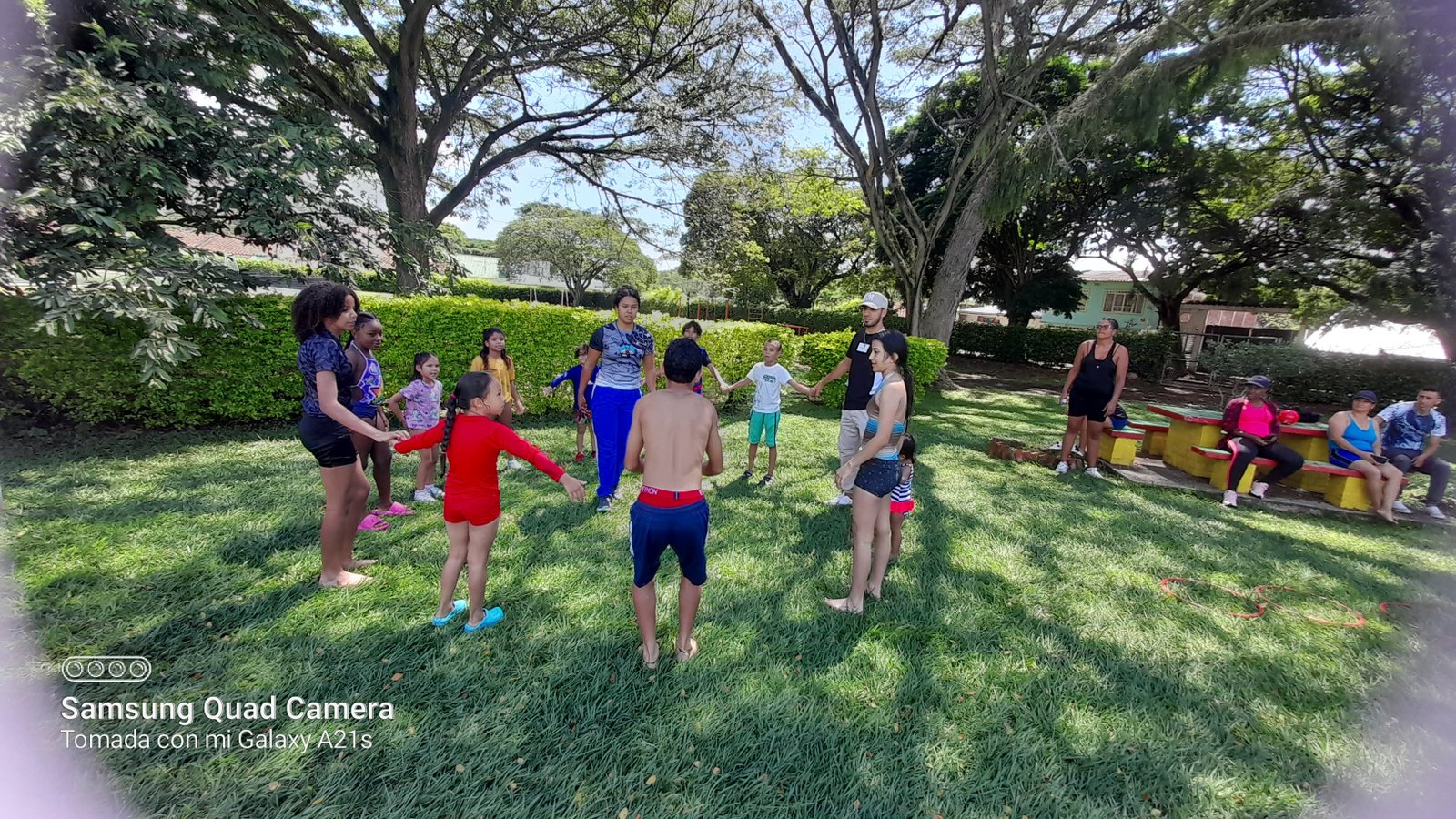 Tarde recreativa comunitaria — Hogar Juvenil Campesino de Yotoco